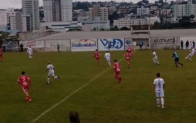 Aliança vence fora de casa e segue líder absoluto no grupo A