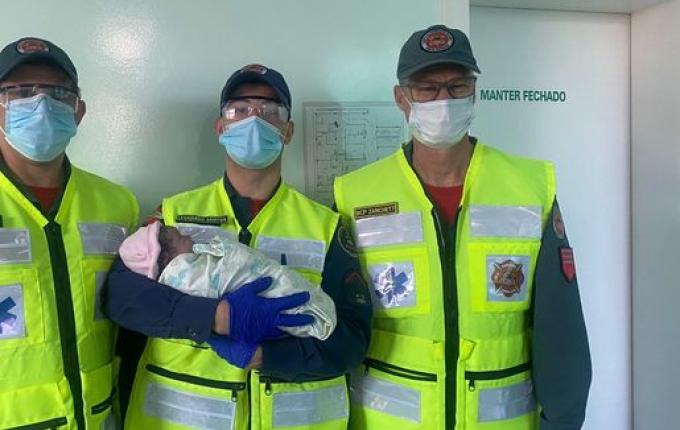 Bebê nasce em ambulância com ajuda dos bombeiros em Princesa