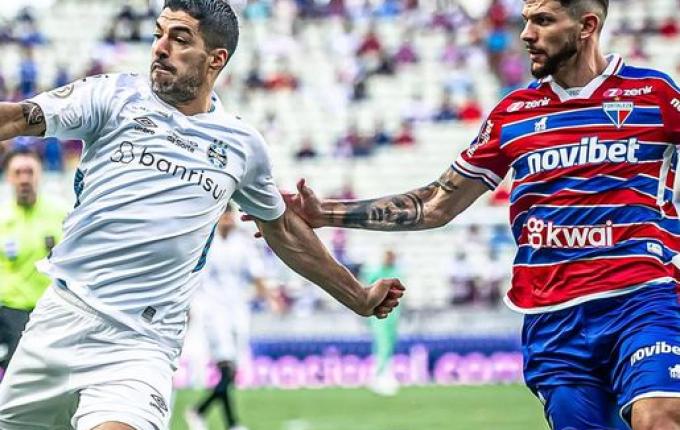 Suárez marca no fim e Grêmio empata com reservas do Fortaleza