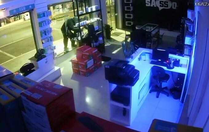 Justiça condena autores de furto em loja de informática de Itapiranga