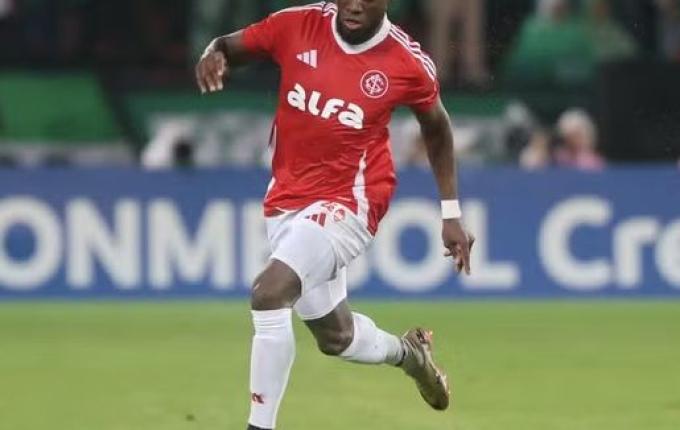 Em recuperação de lesão no Inter, Enner Valencia é convocado pelo Equador para as Eliminatórias