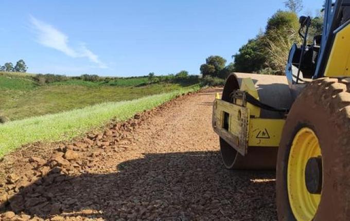 Prefeitura de Princesa realiza melhorias nas estradas rurais