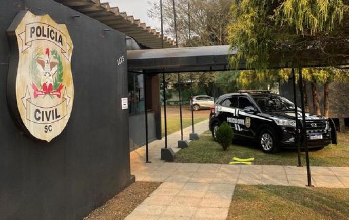 Mulher é indiciada por falsificar ameaças de morte e tentar incriminar pai em São Lourenço