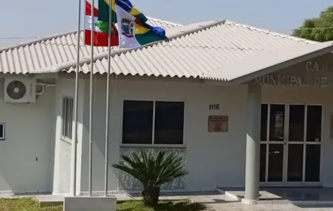 Câmara de Bandeirante abre seleção emergencial para contador com salário de R$ 3,3 mil