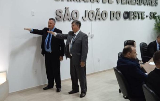 Sérgio Theisen assume a prefeitura de São João do Oeste