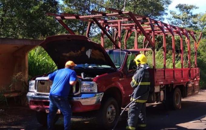 Incêndio em veículo é registrado na SC-157