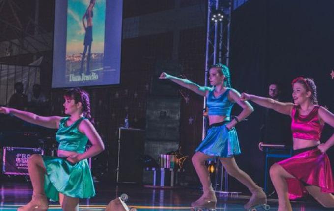 Patinação artística "A Magia do Cinema" é realizado em SMO