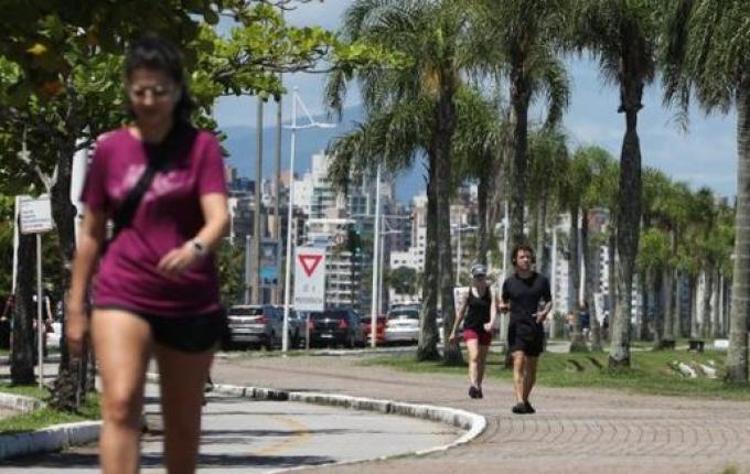 Com El Niño forte, verão deve ser de temperaturas escaldantes e ondas de calor em SC