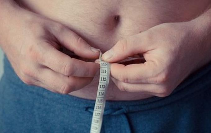 Mais da metade dos brasileiros têm excesso de peso, aponta estudo
