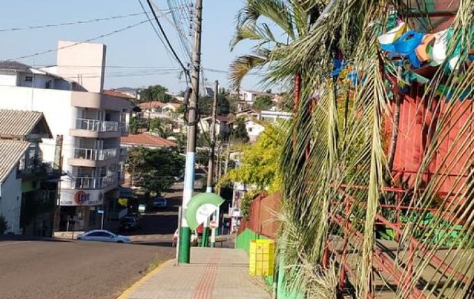 Escola Padre Vendelino Seidel de Iporã do Oeste promove quitanda de produtos juninos