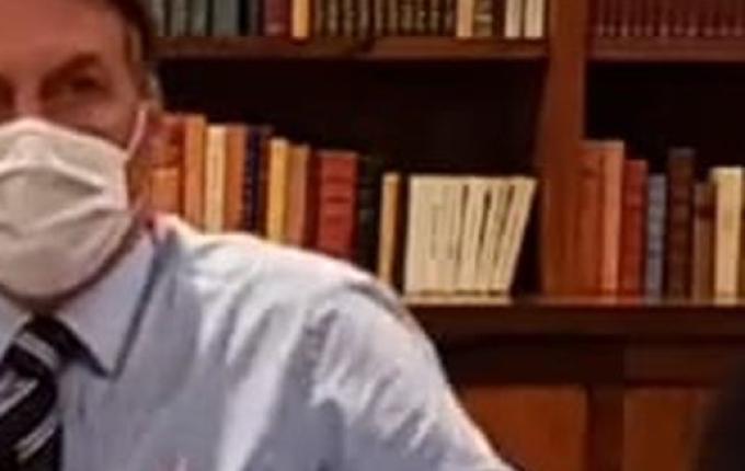 Bolsonaro diz em rede social que seu exame de coronavírus deu negativo