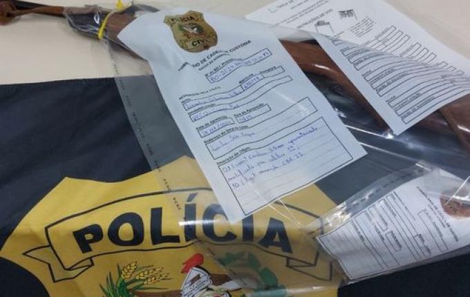 Homem é preso por porte ilegal arma de fogo e munições em Campo Erê, mas paga fiança e é liberado