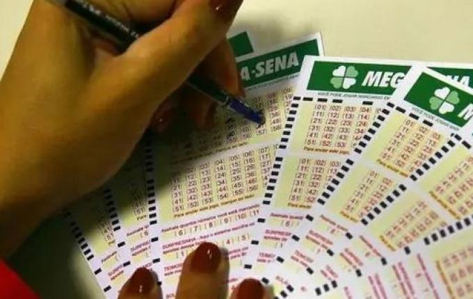 Três apostas de SC faturam bolada na Mega-Sena; veja números