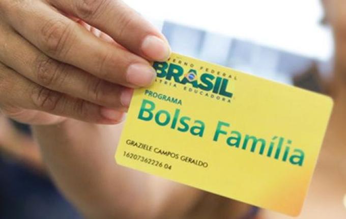 Bolsa Família começa a pagar extra de R$ 50 para gestantes e adolescentes