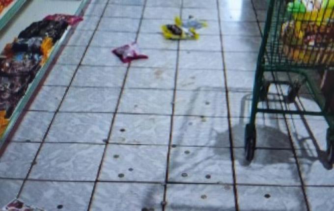 Ladrões arrombam mercado e furtam produtos durante a madrugada em Campo Erê