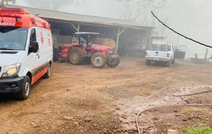 Agricultor sofre graves ferimentos em acidente com máquina agrícola