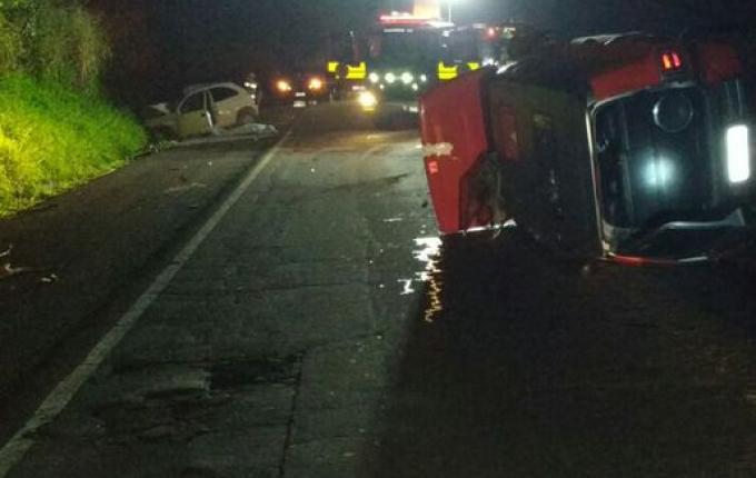 Jovem morre em colisão frontal na BR-282