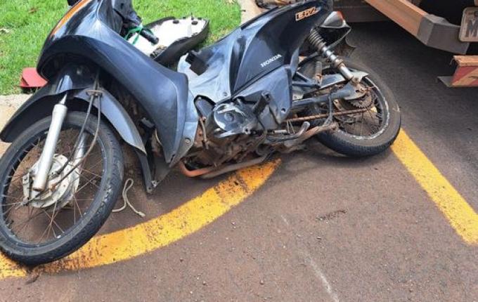 Morre vítima de acidente entre biz e caminhão em Itapiranga