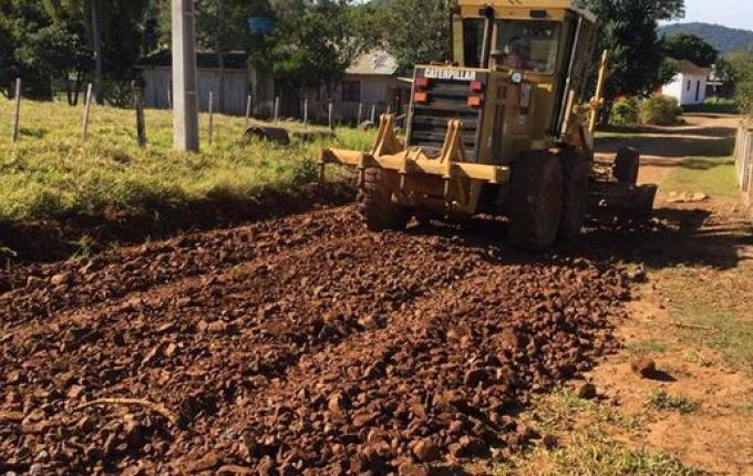 Secretaria segue recuperação de estrada no interior de Romelândia