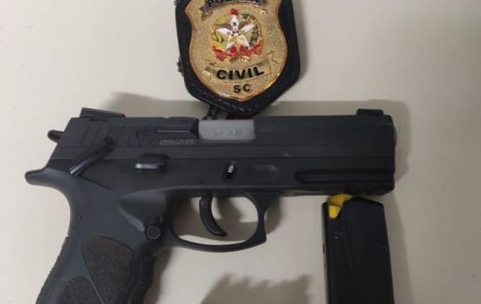 Ação policial em São Bernardino apreende arma usada em crime de ameaça e disparos