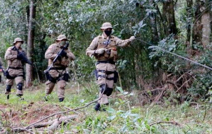 Casal é feito refém e tem R$ 6 mil roubados em Maravilha