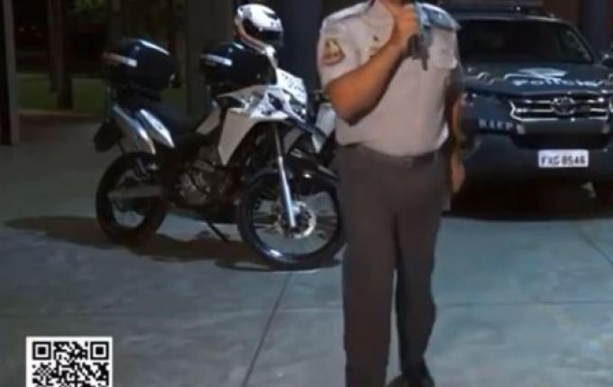 VÍDEO: Capitão da PM faz passinho de dança em live solidária e viraliza