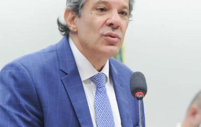 Haddad culpa bolsonarismo e critica Tarcísio ao repercutir tarifa de Trump
