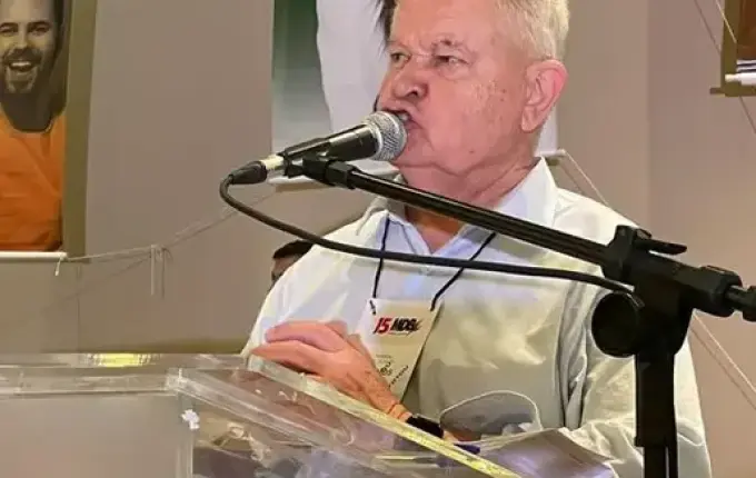 MDB opta por ser vice e coloca Udo Döhler na chapa de Moisés