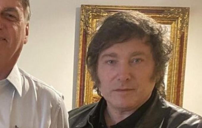 Bolsonaro planejou pedir asilo na Argentina para Milei, diz PF