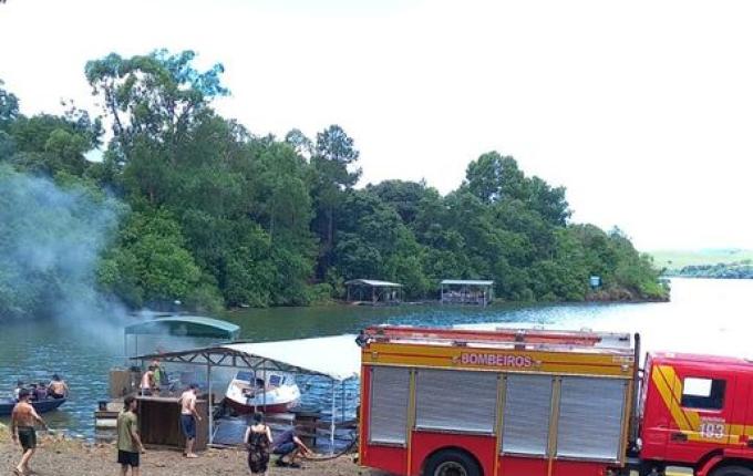 Explosão em embarcação deixa duas pessoas feridas em Itá