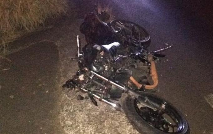 Jovem de 22 anos morre após colidir moto contra boi