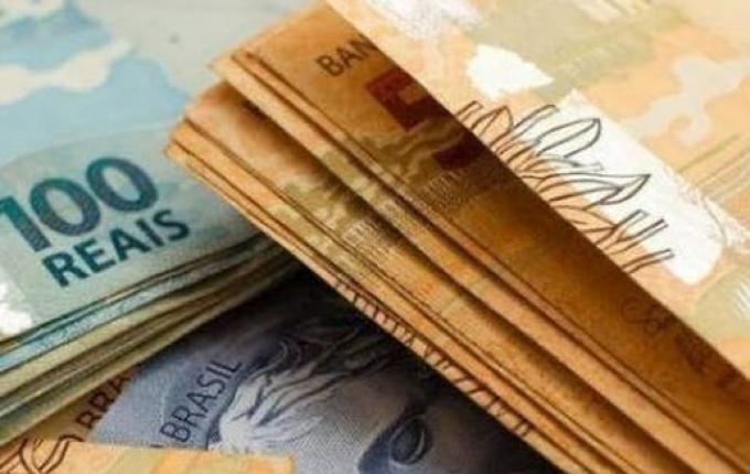 Servidores estaduais de SC não terão antecipação do 13º salário neste ano