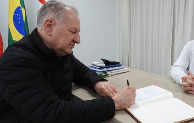 Zanardi assume prefeitura em São Miguel do Oeste