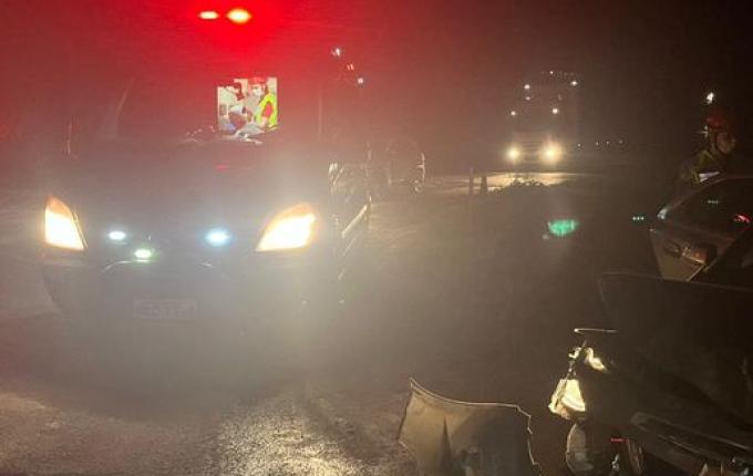 Colisão entre carro e caminhão na BR-158 resulta em três pessoas feridas