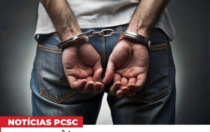 Homem com 70 passagens policiais é preso por não cumprir medida protetiva em Campo Erê