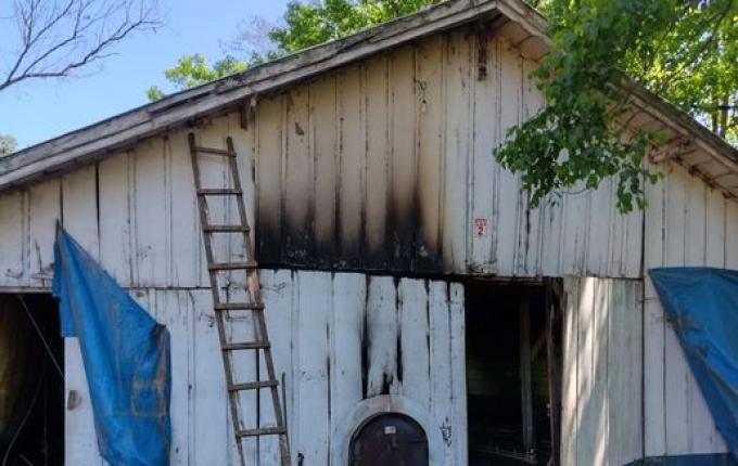 Princípio de incêndio em aviário mobiliza bombeiros de Itapiranga