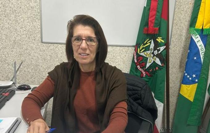 Vanda Mânica assume Secretaria de Educação em Descanso