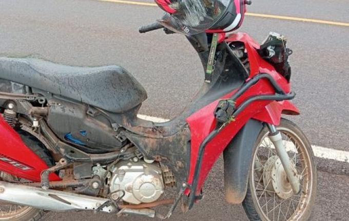 Motociclista fica ferida em queda na SC-160, em Campo Erê