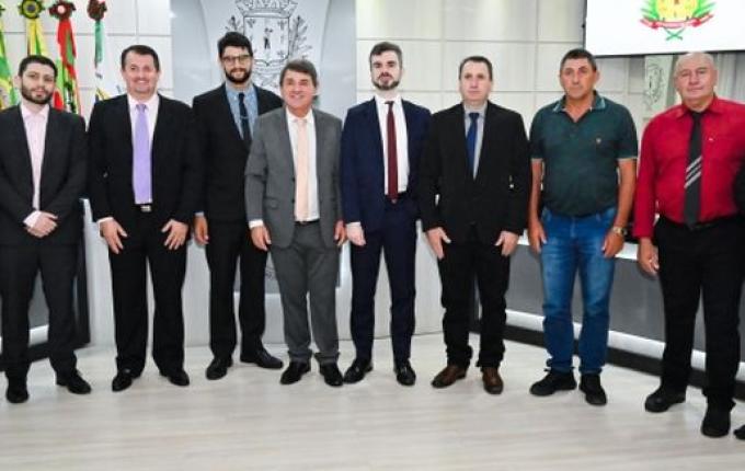 Agustinho Menegatti assume como prefeito de São Lourenço do Oeste