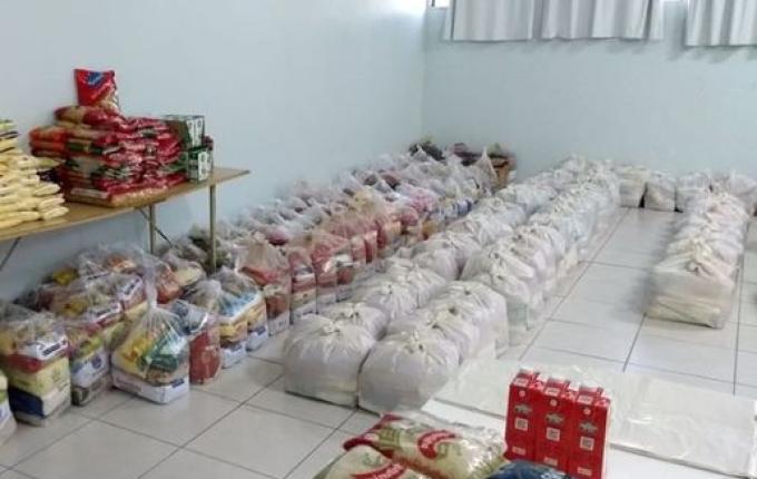 Campanha feita pela Paróquia arrecada mais de quatro toneladas de alimentos