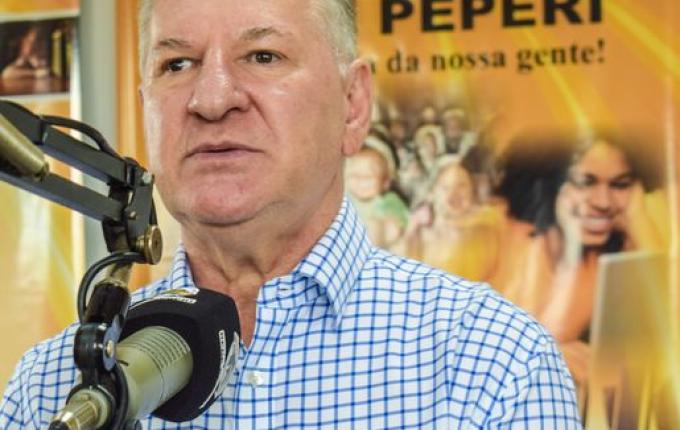 Prefeito fala de recursos e afirma seguir estado na liberação das máscaras