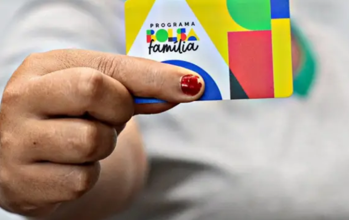 Governo anuncia reajuste do Bolsa Família e benefício mínimo sobe para R$ 691