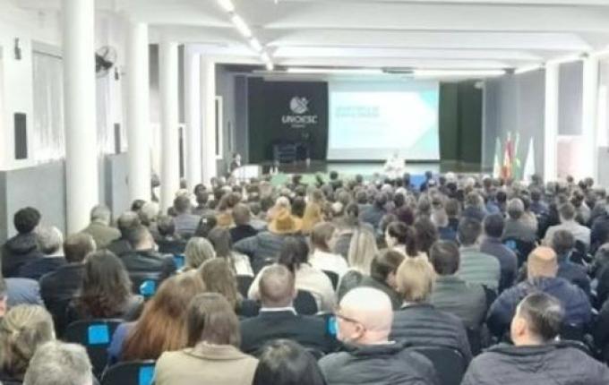 Lideranças de Princesa participam de encontro do Governo do Estado em Chapecó