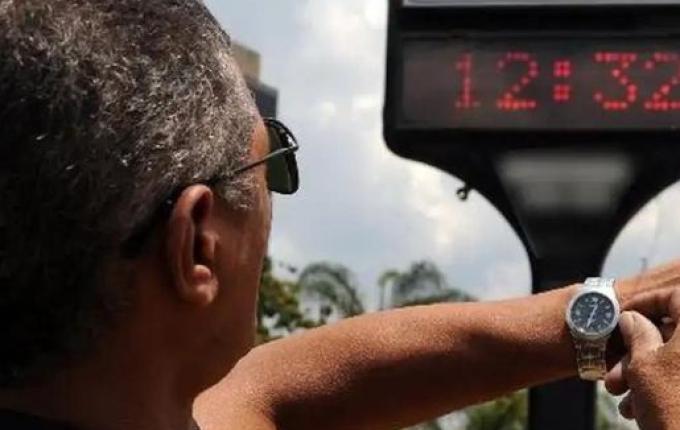 Volta do horário de verão será discutida nesta semana pelo governo federal