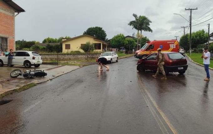 Grave acidente entre carro e moto deixa homem ferido em Cunhã Porã