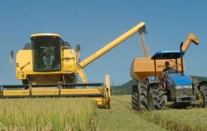 Projeto que trata sobre trânsito de máquinas agrícolas nas SCs avança na Alesc
