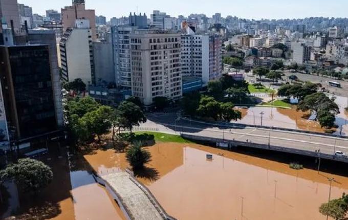 Chega a 100 o número de mortes confirmadas no RS