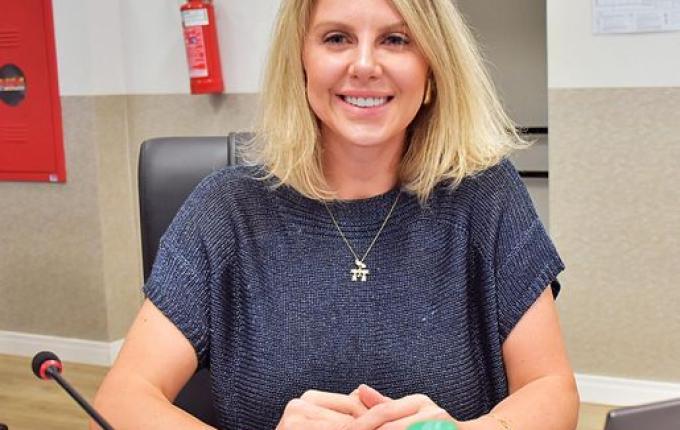 Vereadora propõe "Salão de Beleza Móvel" para população vulnerável em SMOeste