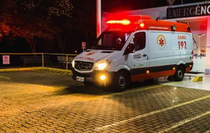 SAMU transfere vítima de facada em Itapiranga
