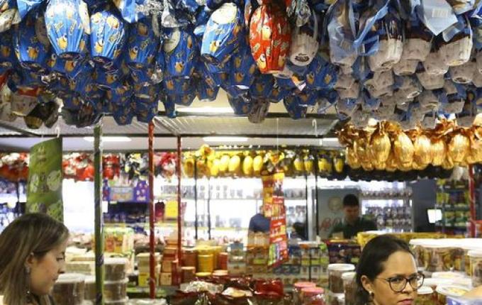 Movimentação nos supermercados é intensa para a Páscoa